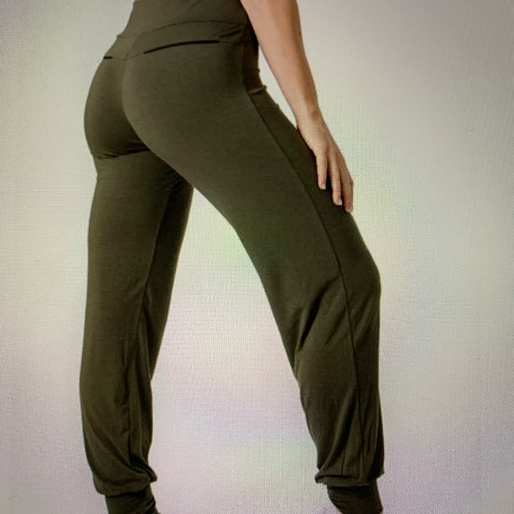 P’tula Brandi Carefree Jogger - Army Green
